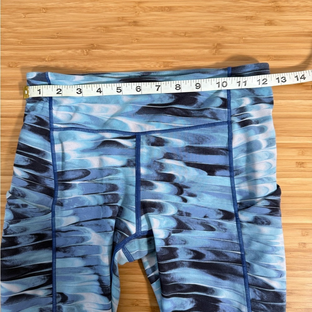 Lululemon Speed Up Crop 21" Size 4 Tidal Multi Blue Luxtreme - Picture 8 of 9
